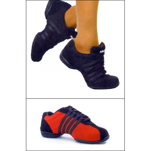 Dynastie Sneaker By Sansha Style #: S37C. Canvas Dance Sneaker mixed with suede elements.
Light rubber split sole.
Ultra light and flexible.
